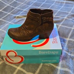 Baretraps. Brown Boots.